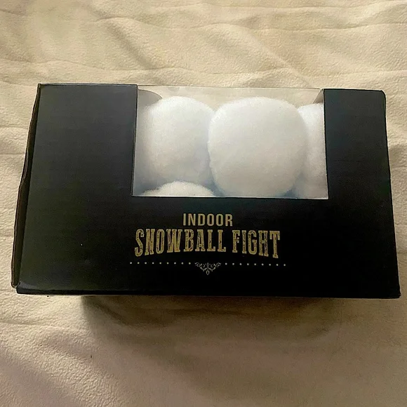 Indoor Snowball fight 16 soft snowballs - Picture 3 of 4